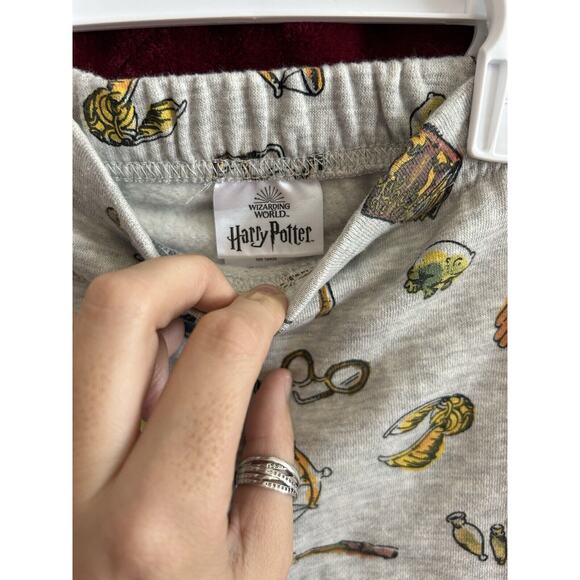 Harry Potter Wizarding World Hogwarts Baby Sweatsuit 3 Months Fuzzy Maroon - Picture 7 of 7